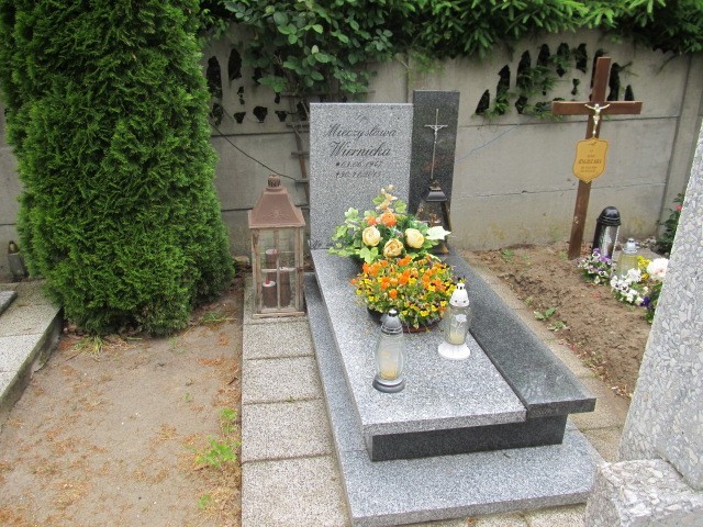 Grób Mieczysława Wiernicka