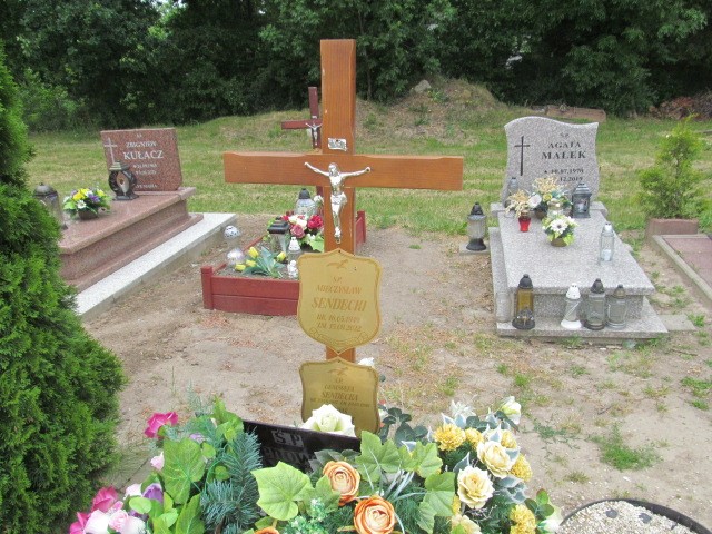 Adam Małek 1998 Darłowo - Grobonet - Wyszukiwarka osób pochowanych