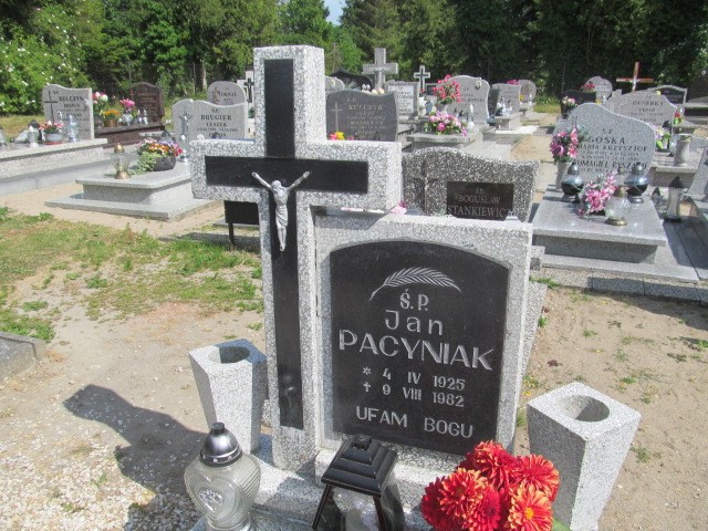 Jan Pacyniak 1925 Darłowo - Grobonet - Wyszukiwarka osób pochowanych